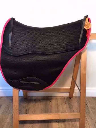 Picture of Ghost Saddle Pads - long flap